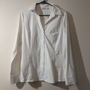 Reitman's White Long Sleeve Button Down Blouse